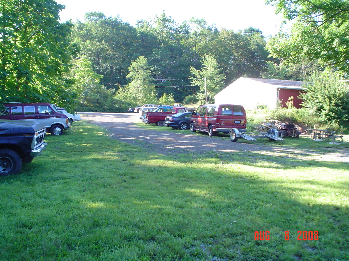 7.rear.oblique.view.of.skippyville.parking.area